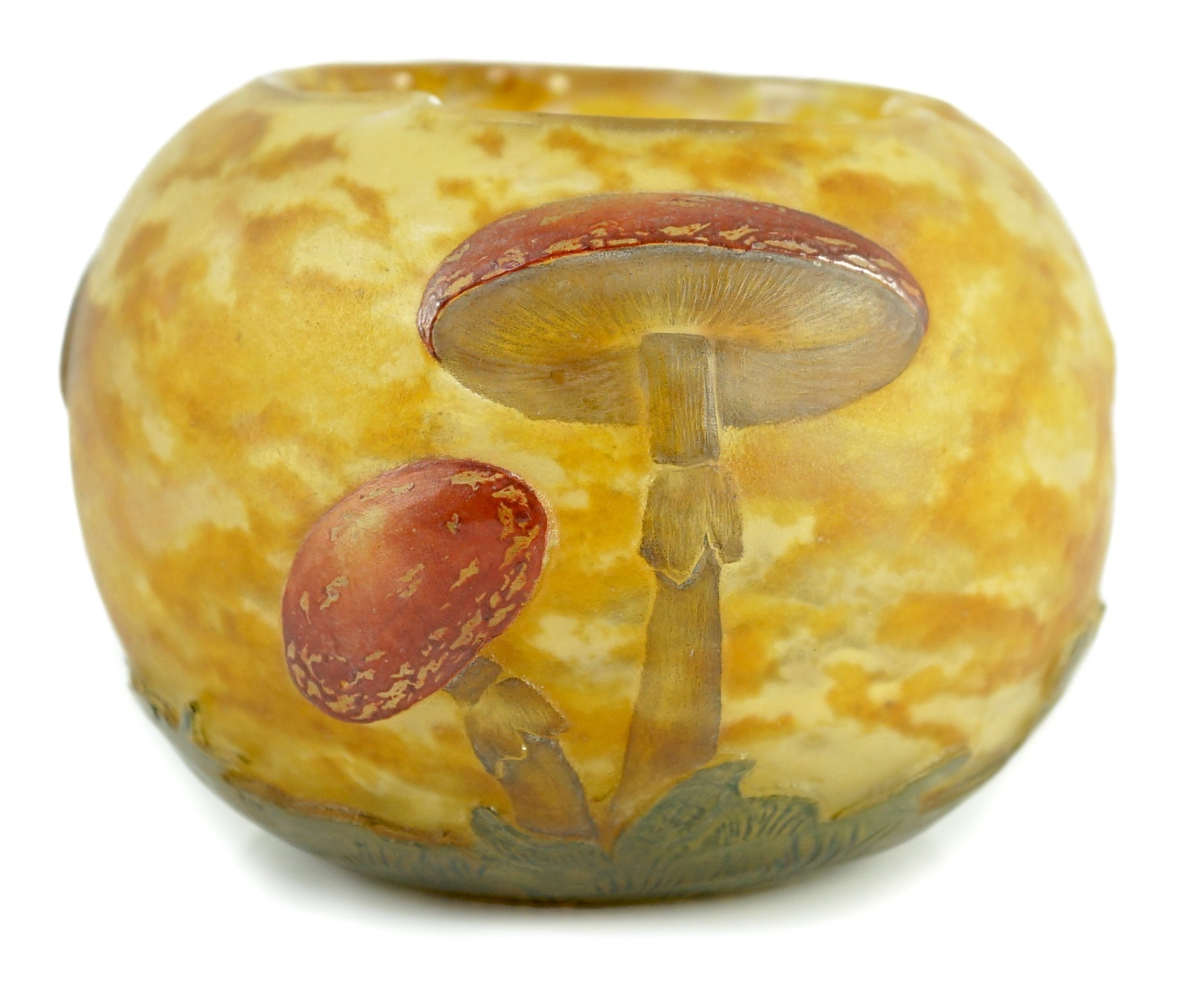 A Daum ‘’Les champignons’’ cameo glass bowl, 9cm high, 12.5cm diameter